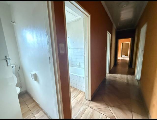 4 BEDROOM HOUSE FOR SALE IN VANDERBIJLPARK CE 3